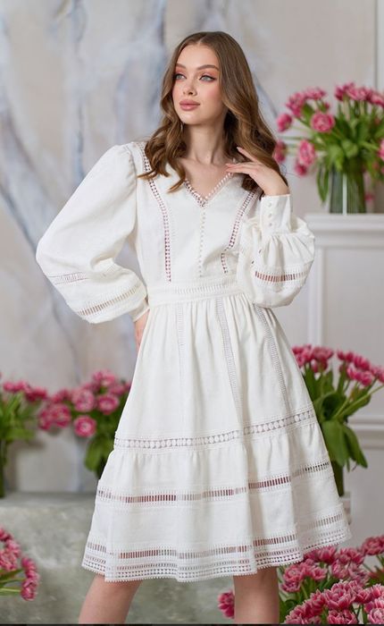 Плаття з мереживом