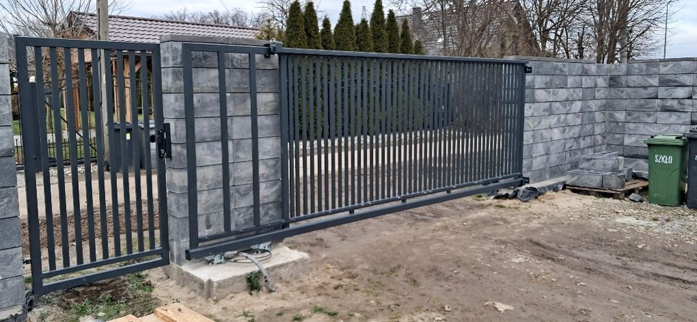 Brama palisada pionowa