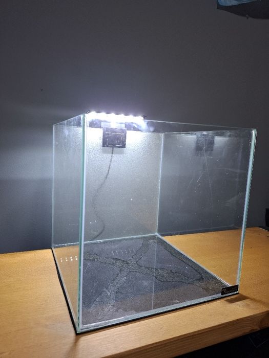 Aquário cubo 25,5 x 25,5 x 26cm