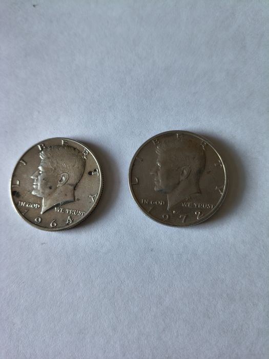 Dwie monety HALF DOLAR