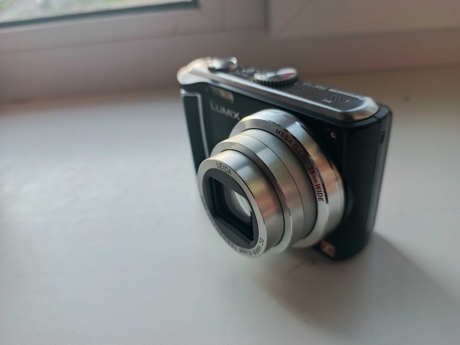 Panasonic 10×zoom, 9mp Japan Leica 16gb + Комплект