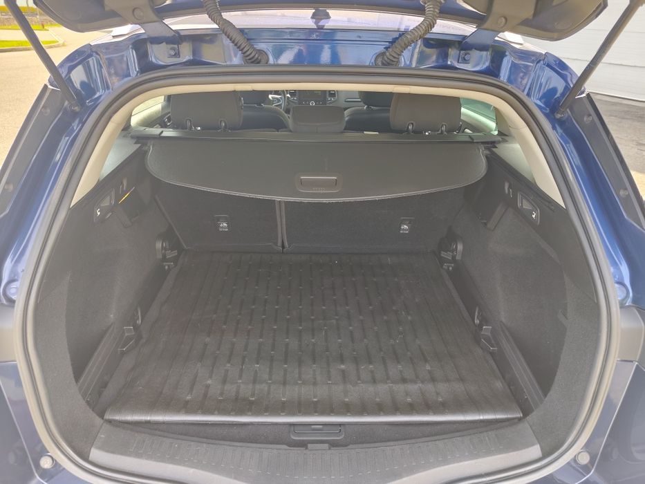 Renault Megane sport tourer 1.5 dci EDC