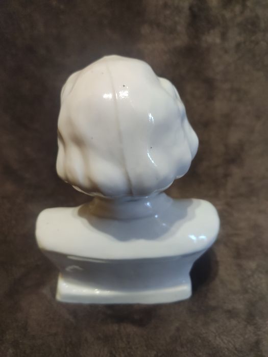 Статуэтка фигурка фарфор ссср, бюст ленин