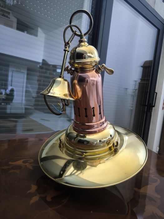 Lampa mosiężno-miedziana