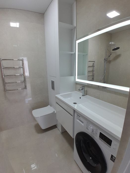 Новобудова Центр 2к.кв-70м2 Новий ремонт!