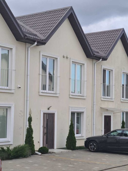 Продам Таунхаус від забудовника. с. Святопетрівське. Телефонуйте.