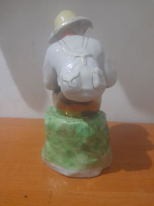 Статуетка "Юний геолог"