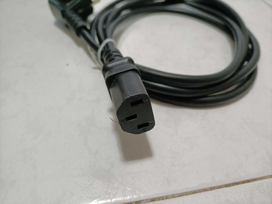 Cabo de Alimentação (Schuko macho-IEC C13 fêmea) com 1.5m