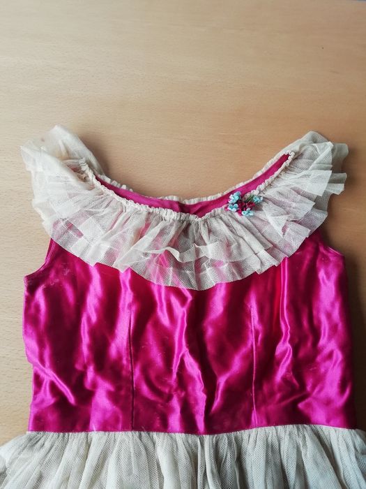 Vestido de criança antigo.