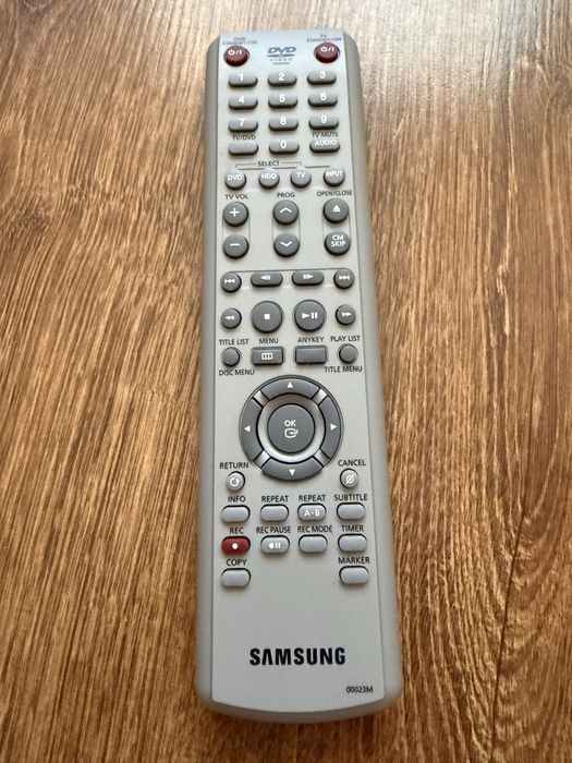 pilot zdalnego sterowania Samsung 00023M  stan idealny