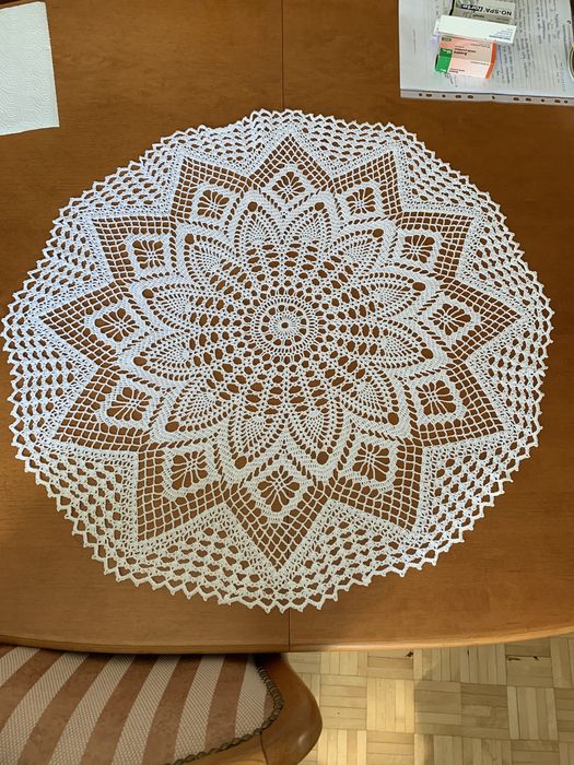 Serwetka szydełkowana 75cm