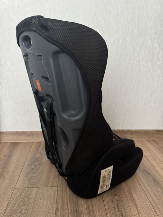 Дитяче автокрісло 9-36 kg + бустер