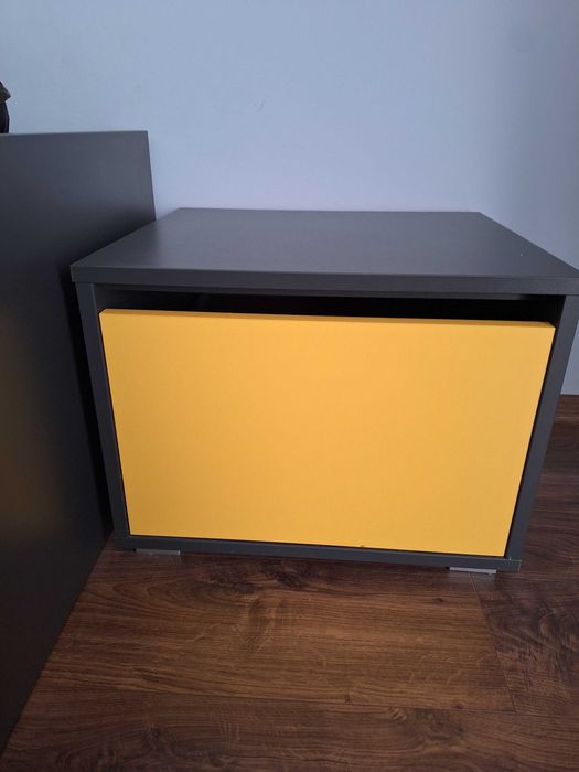 Sprzedam solidny zestaw mebli dla chłopca , wykonany  u stolarza