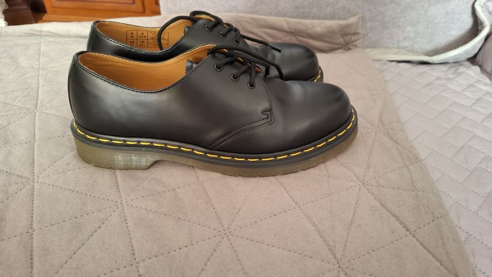 Buty Dr. Martens 3 dziurkowe nowe