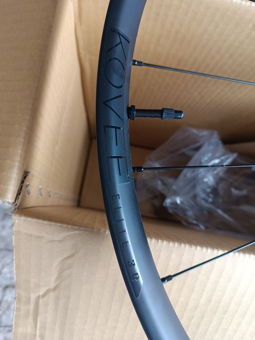 Rodas MTB 29" Carbono Bontrager Kovee Elite 30 Boost