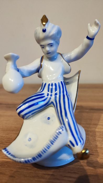 Hollohaza figurka kolekcjonerska porcelana