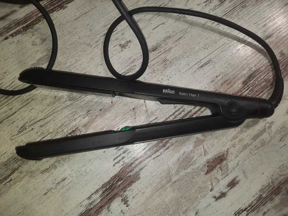Стайлер для выпрямления волос Braun Satin Hair 7 SensoCare ST780.