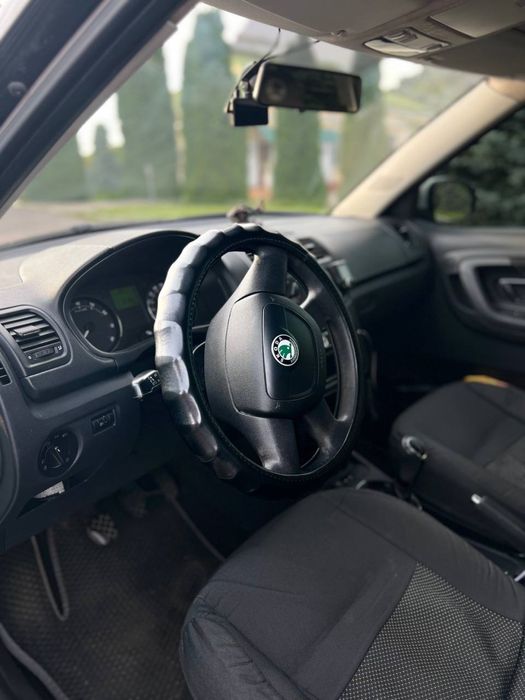 Продам skoda fabia 2 2012 року