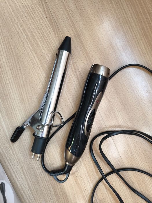 Vendo ferro de encaracolar / esticar