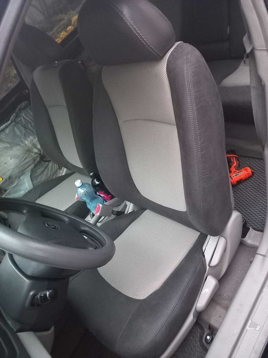 Ремонт сидіння авто перетяжка салона авто