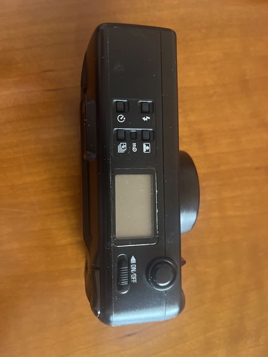 Nikon TW Zoom quartz date - camara retro