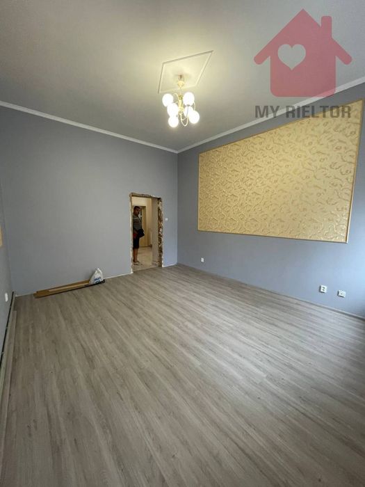 Продаж будинку в центрі міста!