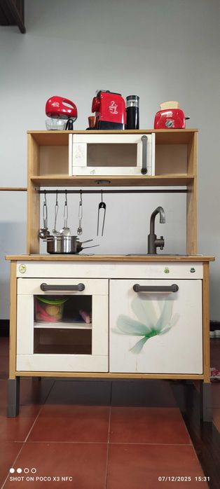 Cozinha Ikea de madeira