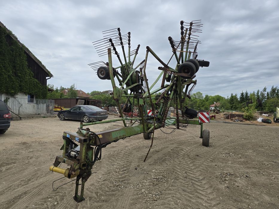 Zgrabiarka krone 1401
