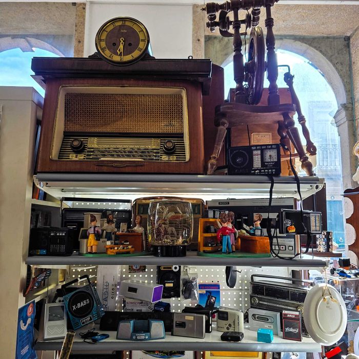 Base Som Portátil GRUNDIG DS 500 G.DP 92para iPod/MP3– Colunas Estéreo