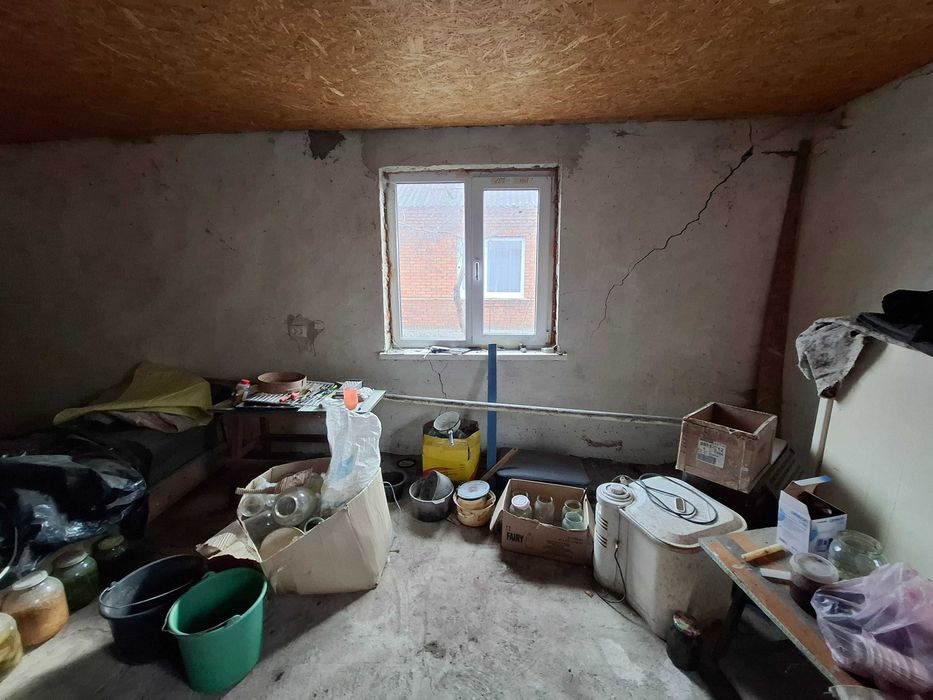 Будинок в центрі села Голосків