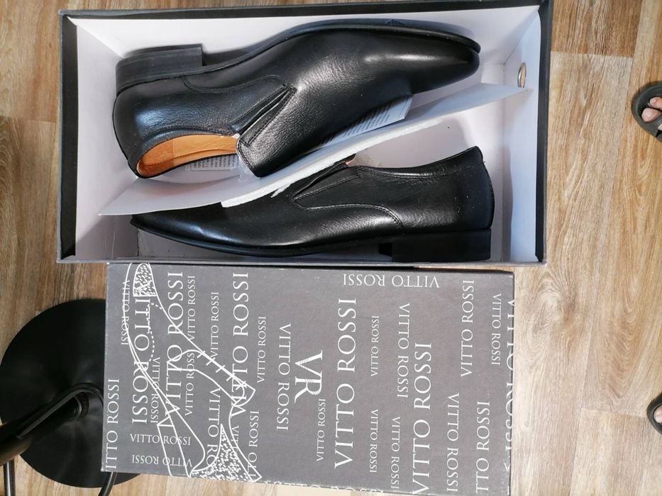 Продаю новые кожаные мужские туфли р. 40