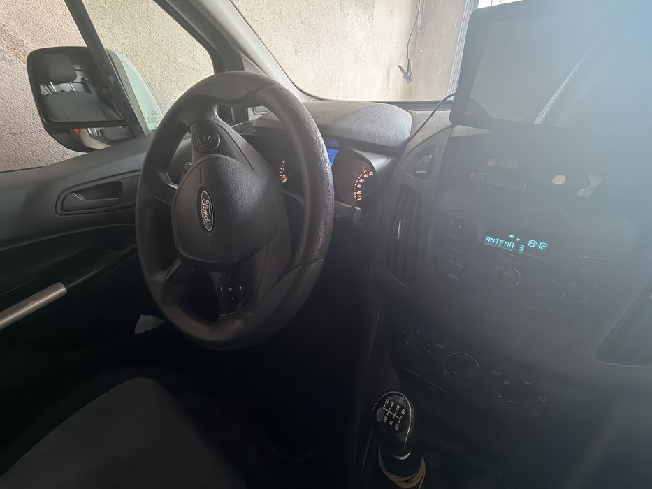 Ford  transit conect versão  longa