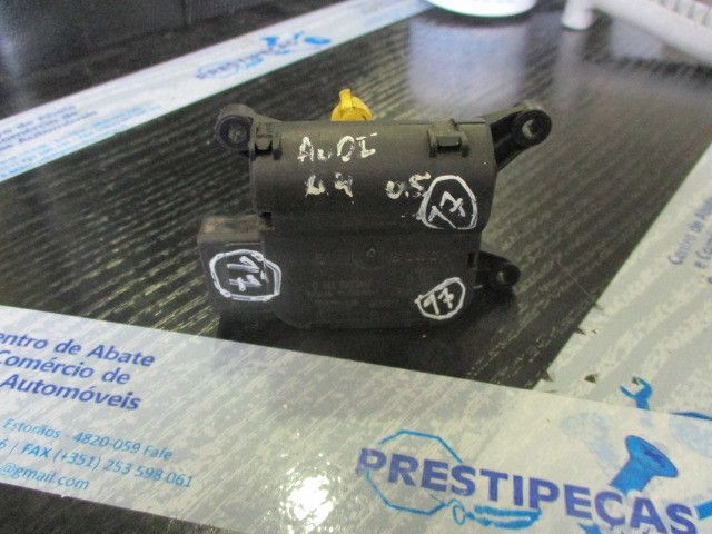 Motor da comporta da sofagem AUDI A4 Cabriolet (8HE, B7)