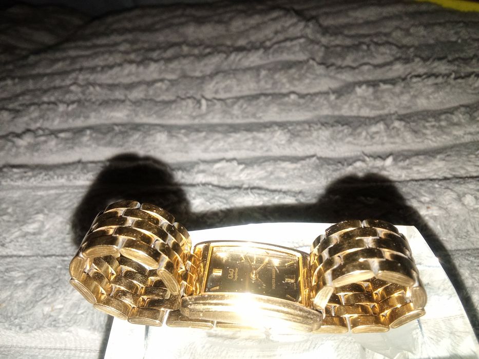 Женские часы  Q&Q