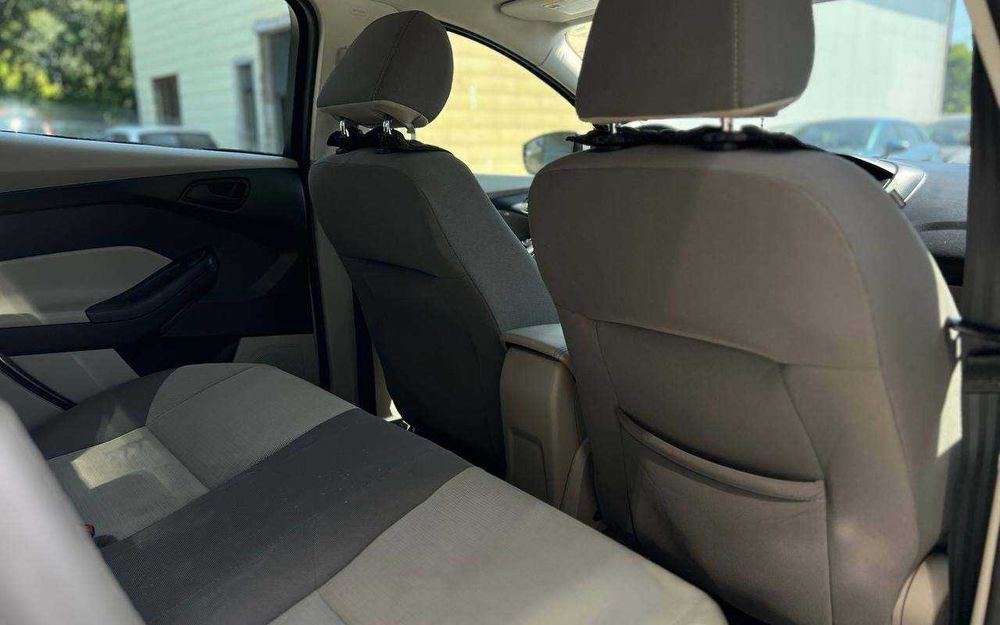 Ford Focus 2012 року