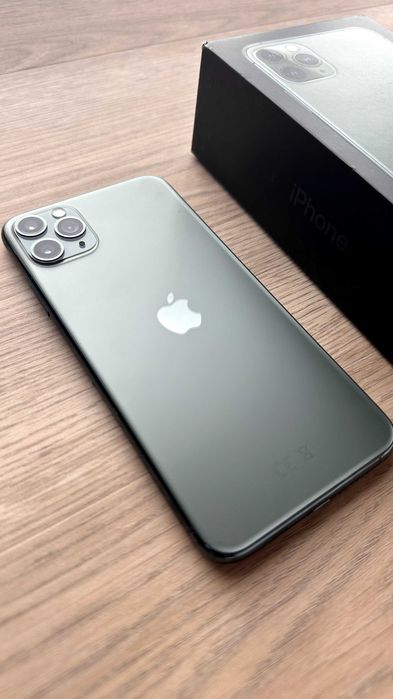 iPhone 11 Pro Max with Original Box64286513935746123