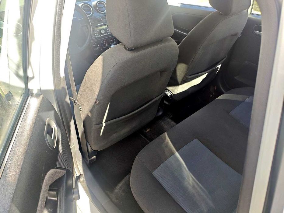 Ford Fiesta 1.2 - 120.000km