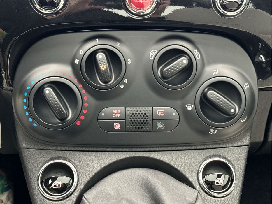 FIAT 500 1.0 DolceVita Hybrid