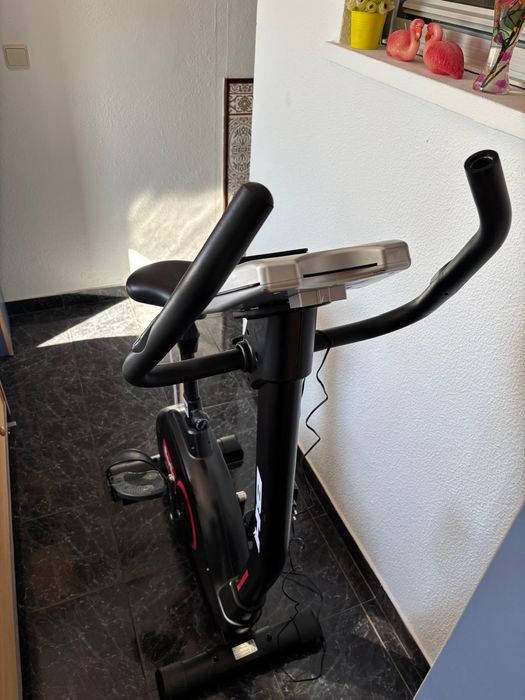 Bicicleta Estática BH Berlin SC 100 – Excelente Estado