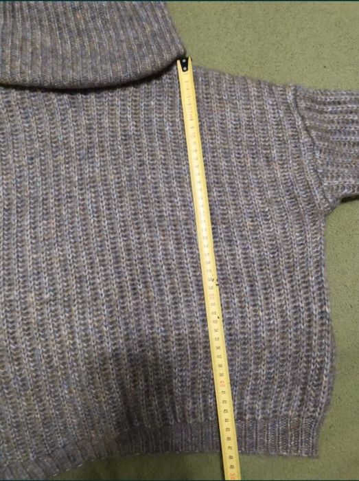 Женский теплый свитер