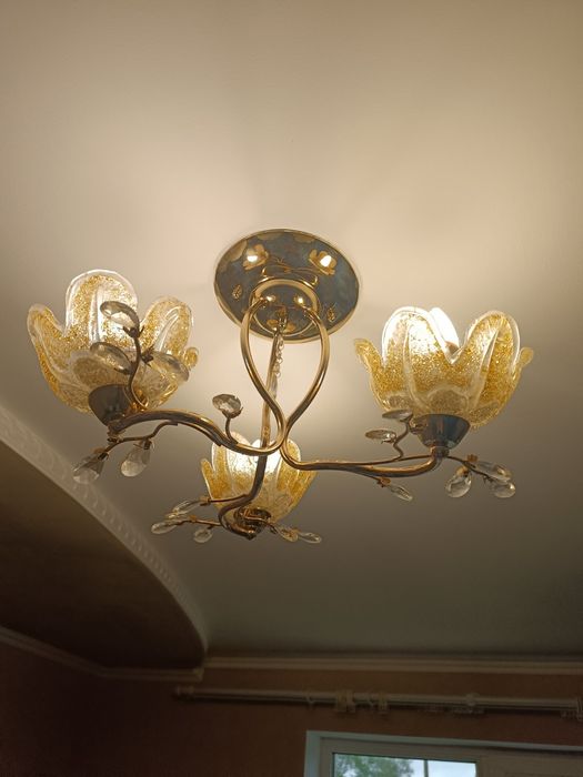 Продається світильник