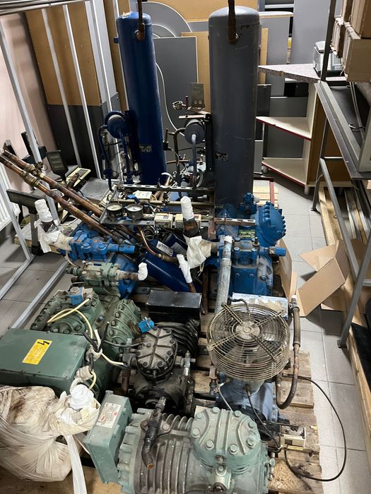 Компресор холодильний та блоки до нього