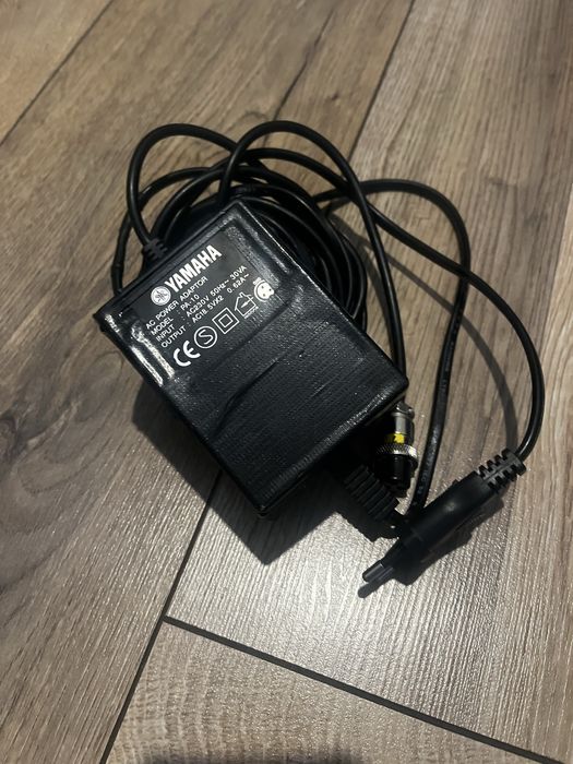 Yamaha MG-10/2 - mikser estradowy