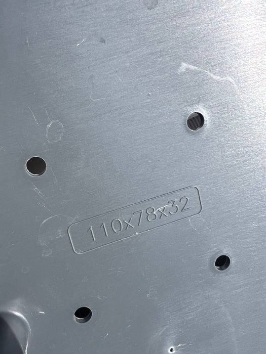 Cama para cão de plástico