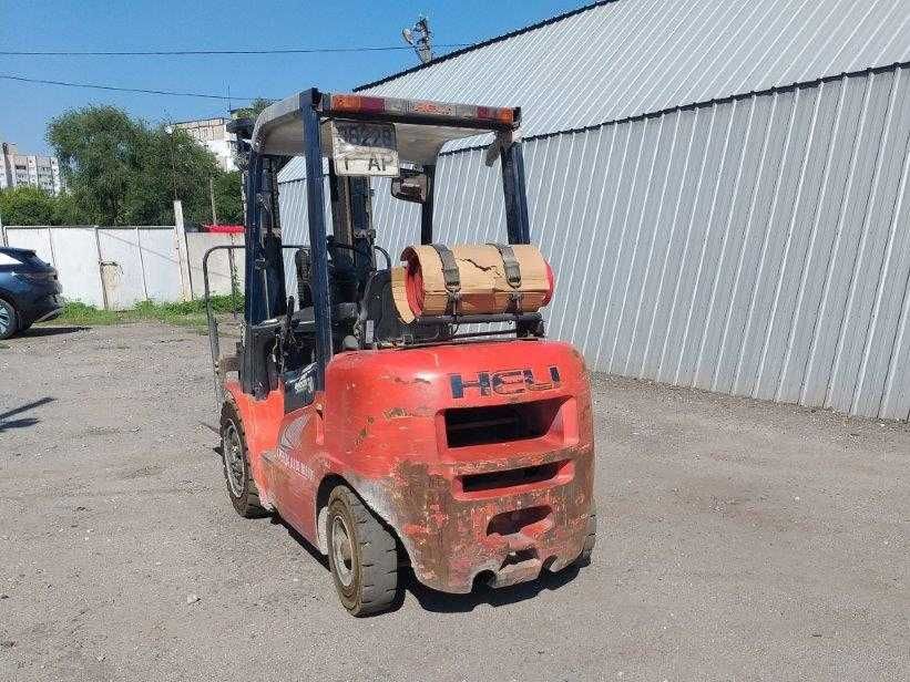 Оренда вилочного навантажувача б/в HELI CPQYD30-Rc3G від 3 міс газовий