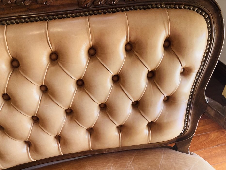 Sofá 2 lugares em pele