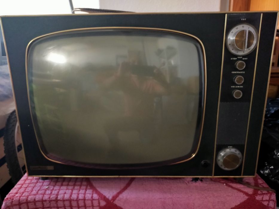 TV Decor Vintage