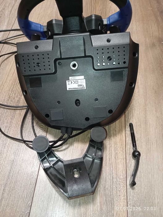 Ігровий руль Trustmaster t150