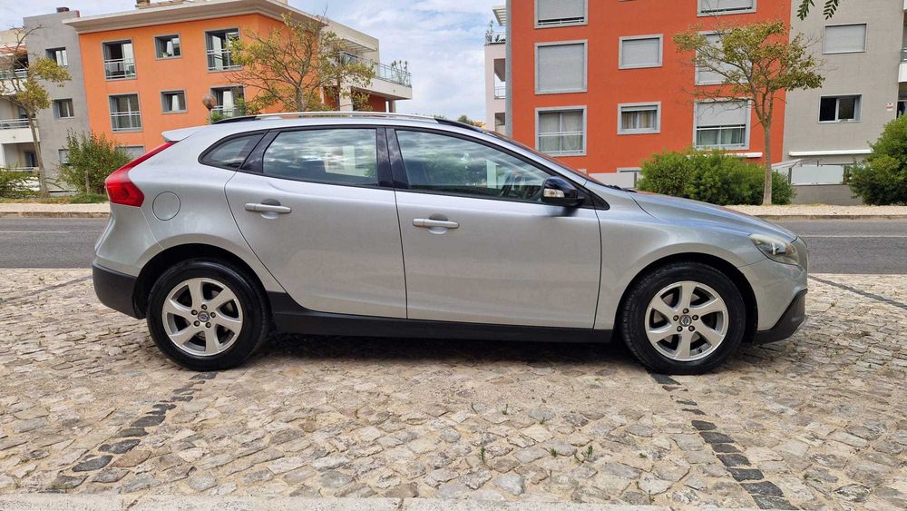 Volvo V40 Cross Country 1.6 D2 - Nacional - 175mil km