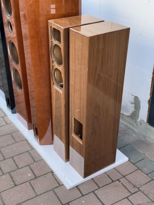 Obudowy do kolumn glosnikowych piano lakier